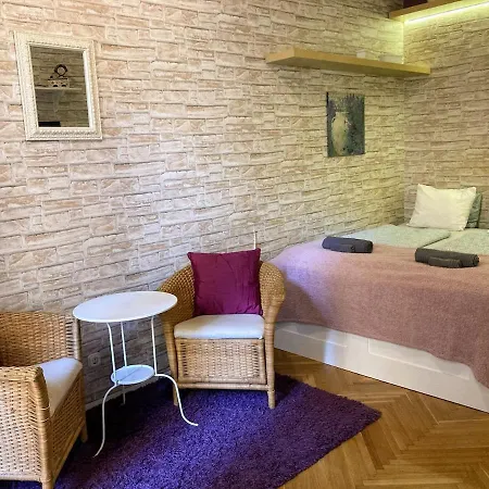 Apartment Lavender Dreams *